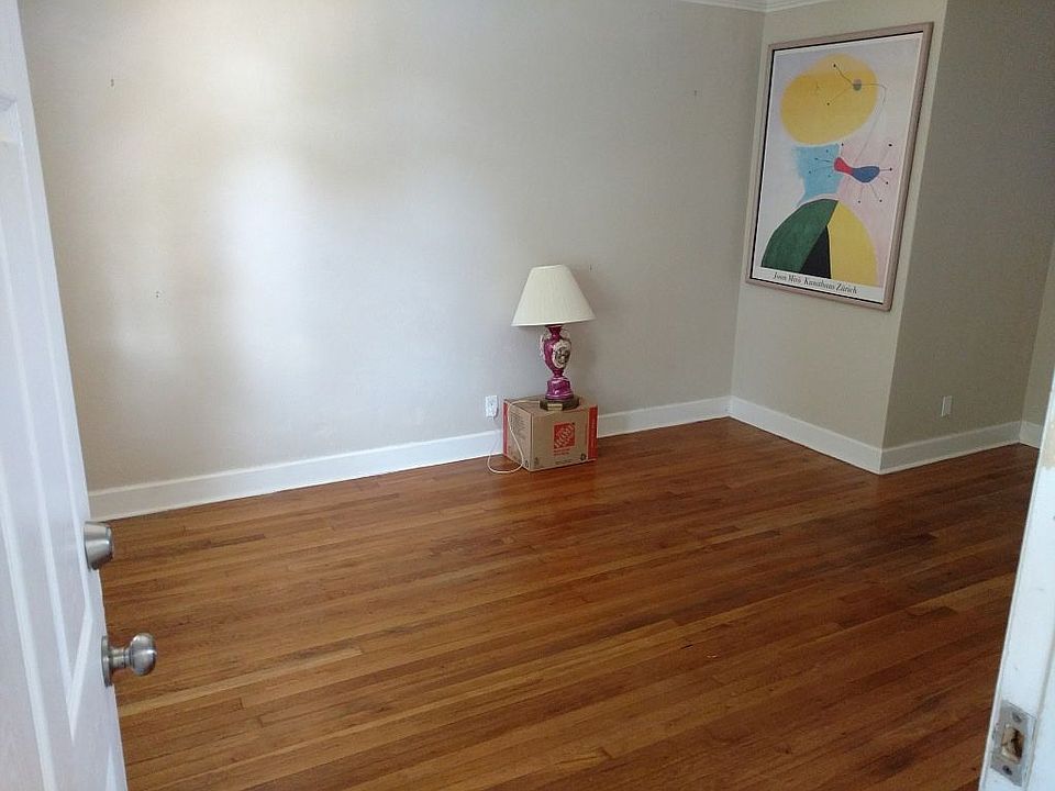 1st image of 319 1st Ave N #2E