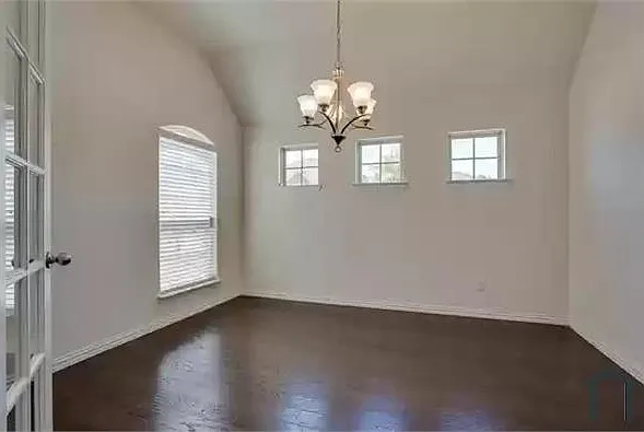 1412 Rose Bud Ct — Photo 16