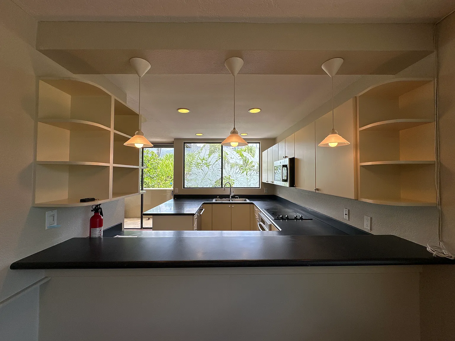 123 Maunalua Ave — Photo 2