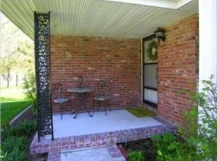 6136 NW Wales Rd, Kansas City, MO 64151