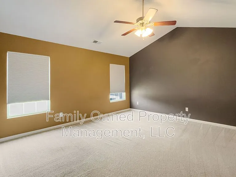 266 Mayfield Dr — Photo 21