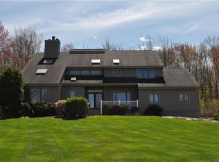 3 Old Farm Rd, Amawalk, NY 10501