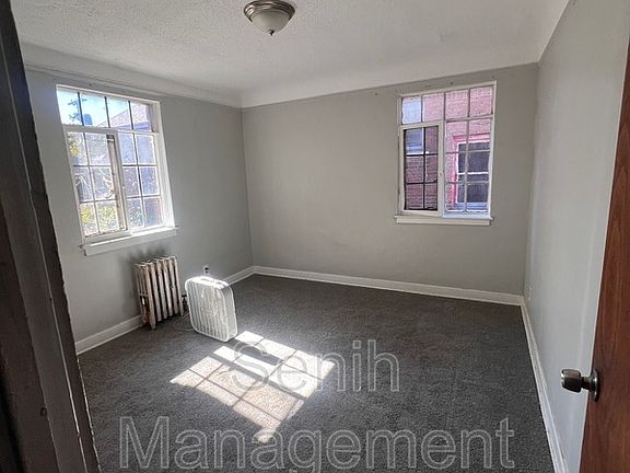 4th image of 4203 Tyler St
