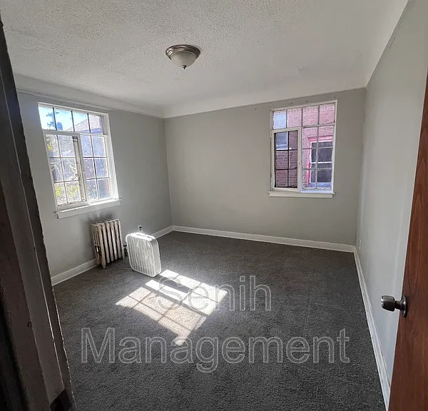 4203 Tyler St — Photo 4