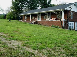 492 Cedar Cir, Lenoir City, TN 37772