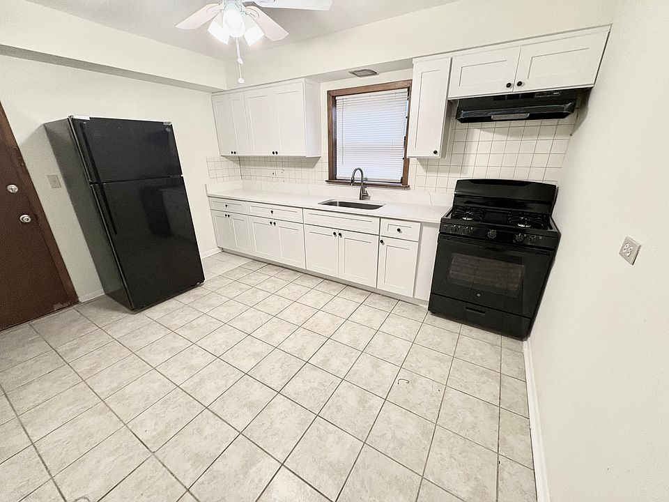 1st image of 3508 Warren Ave APT 6
