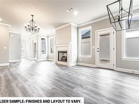 3rd image of 2104 SW Paddington St