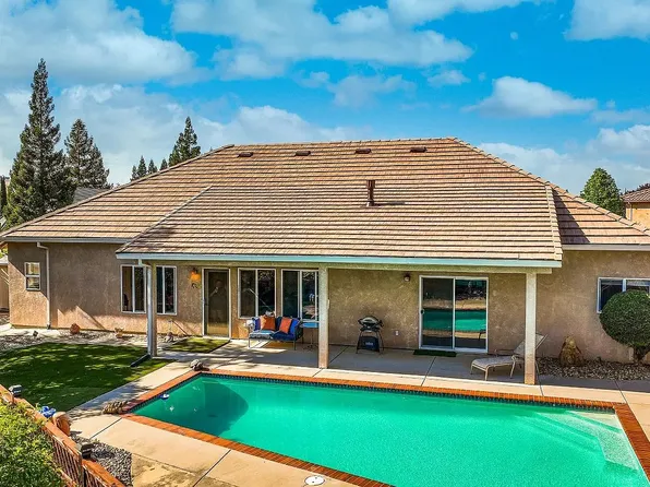 689 Saint Andrews Rd, Valley Springs, CA 95252