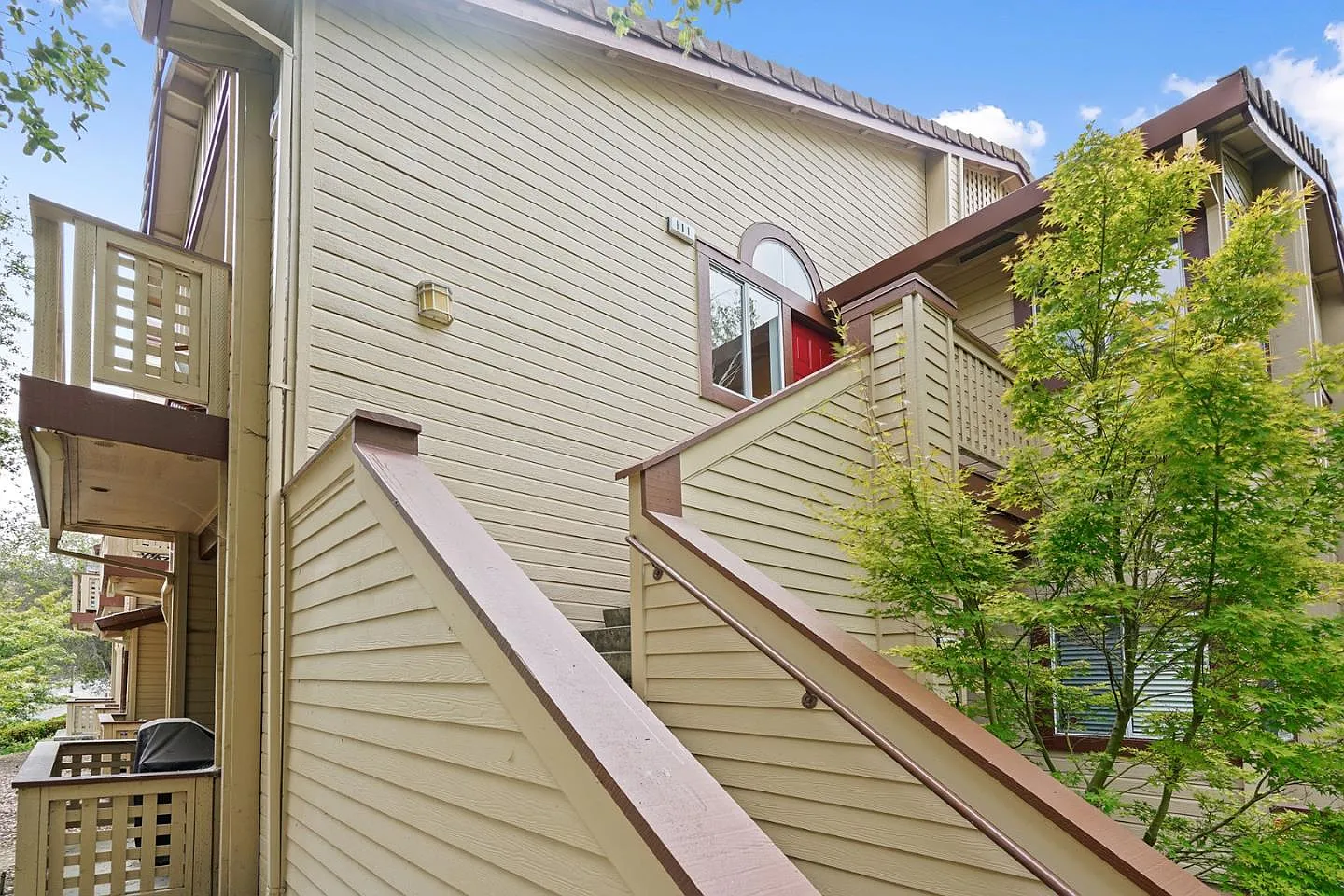 111 Tuscany Ct photo 1
