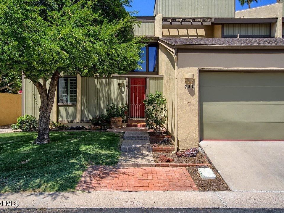 1st image of 732 E Gardenia Dr