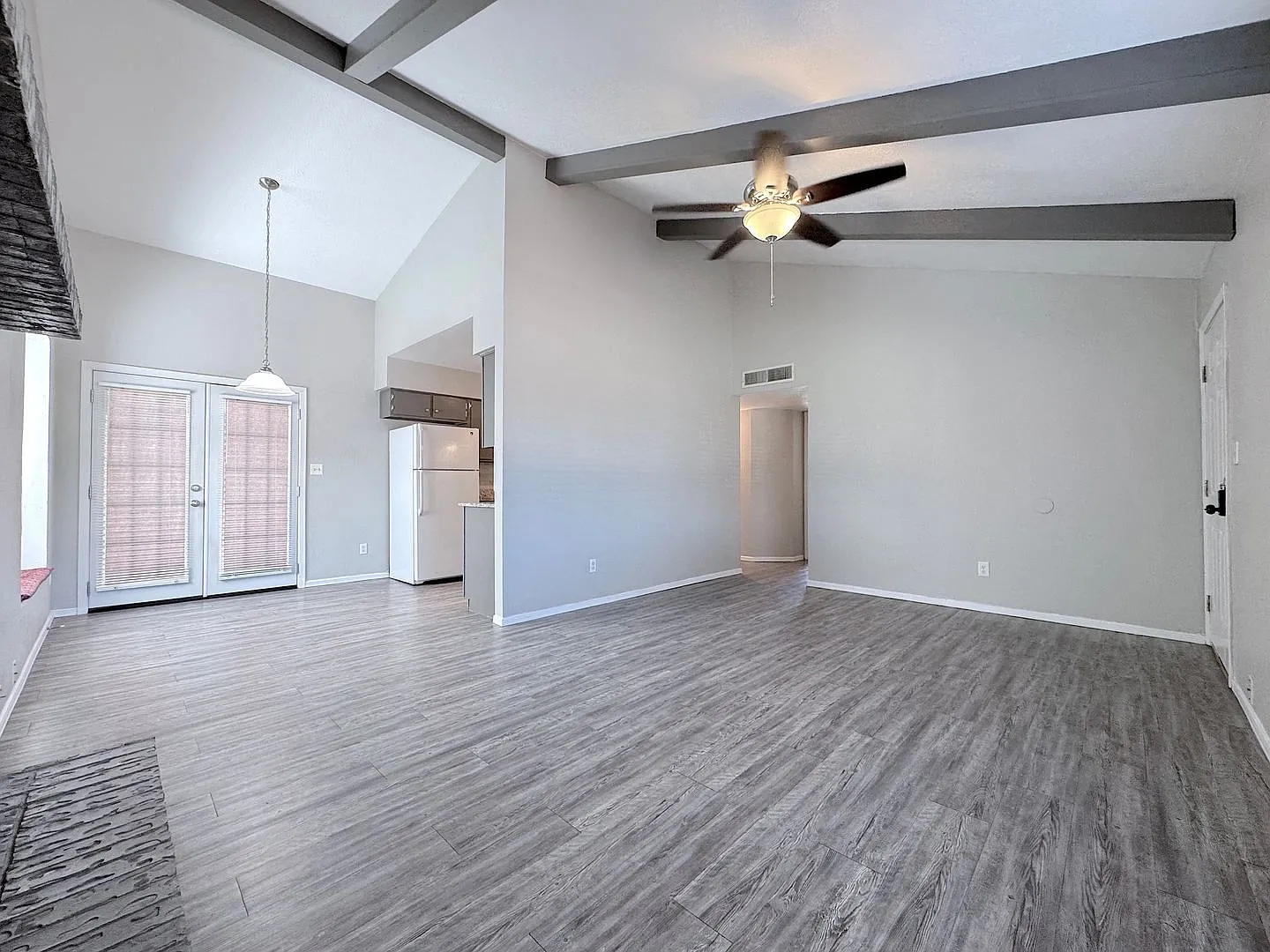 East El Paso 3bed/2bath Refrig A/C! — Photo 4
