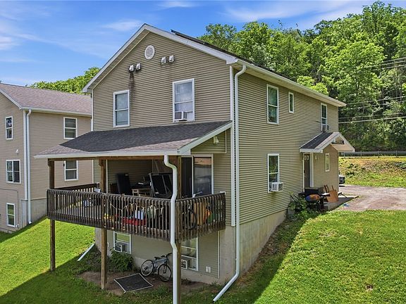 3rd image of 638 Spencer Rd