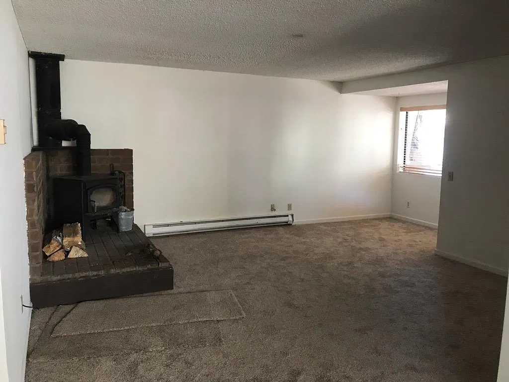 340 Chaparral Rd — Photo 2