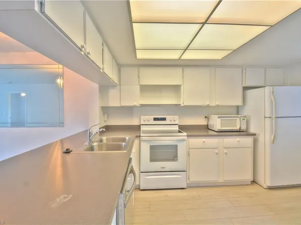 2330 Naples Trace Cir #9-903, Naples, FL 34109