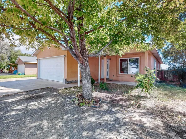 604 Santa Fe Ave W, Moriarty, NM 87035