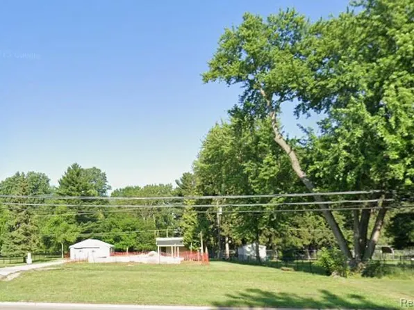 16005 Merriman Rd, Livonia, MI 48154