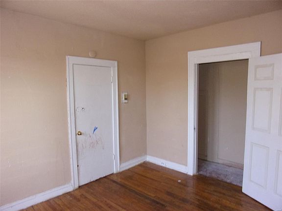 3rd image of 4720 Ashland Ave