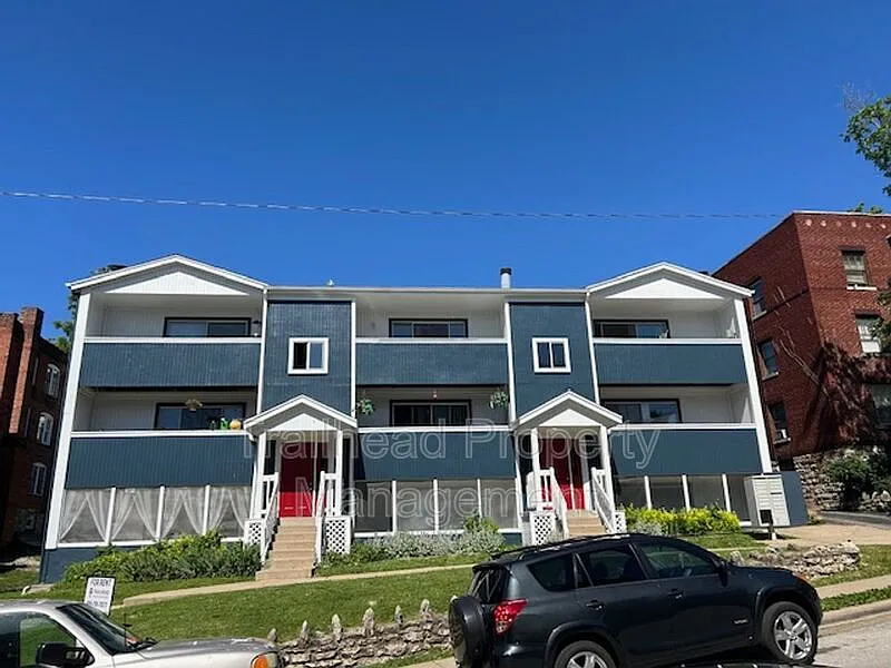 2 bed, 1.0 bath, 800 sqft, $1,245 — Photo 3