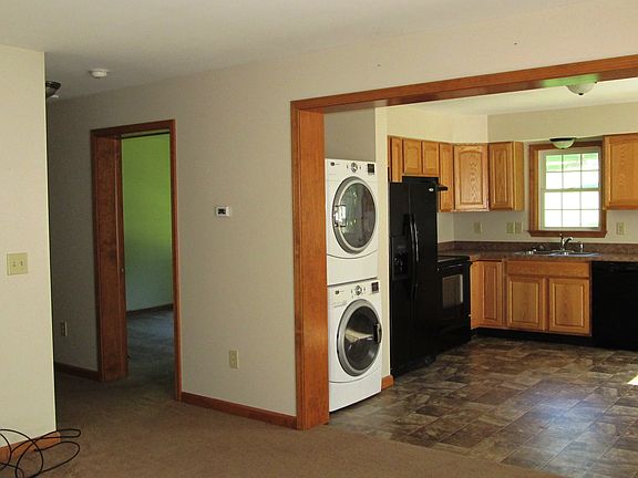 2nd image of 495 E Main St APT E