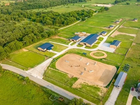 750 Jennings Ln, Azle, TX 76020