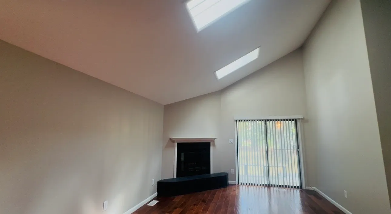 Westlawn Apartments — Photo 4
