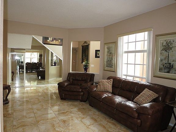 3rd image of 15613 Eastbourn Dr