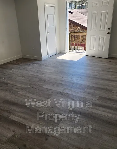 237 Elm St #3 — Photo 5