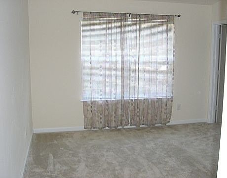 Bedrooms w/Roommate Floorplan