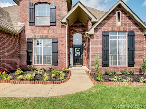 19250 Carriage Ct, Mounds, OK 74047