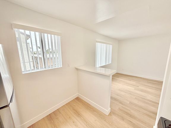 5th image of 12766 Venice Blvd #215