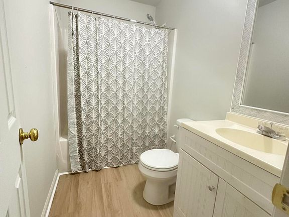 5th image of 903 Northwood Dr