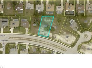 2541 Gleason Pkwy, Cape Coral, FL 33914