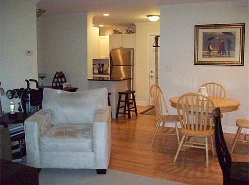 5th image of 10 Crowninshield St Unit 401