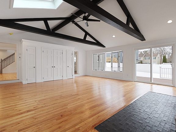 4th image of 201 Aberdeen Rd