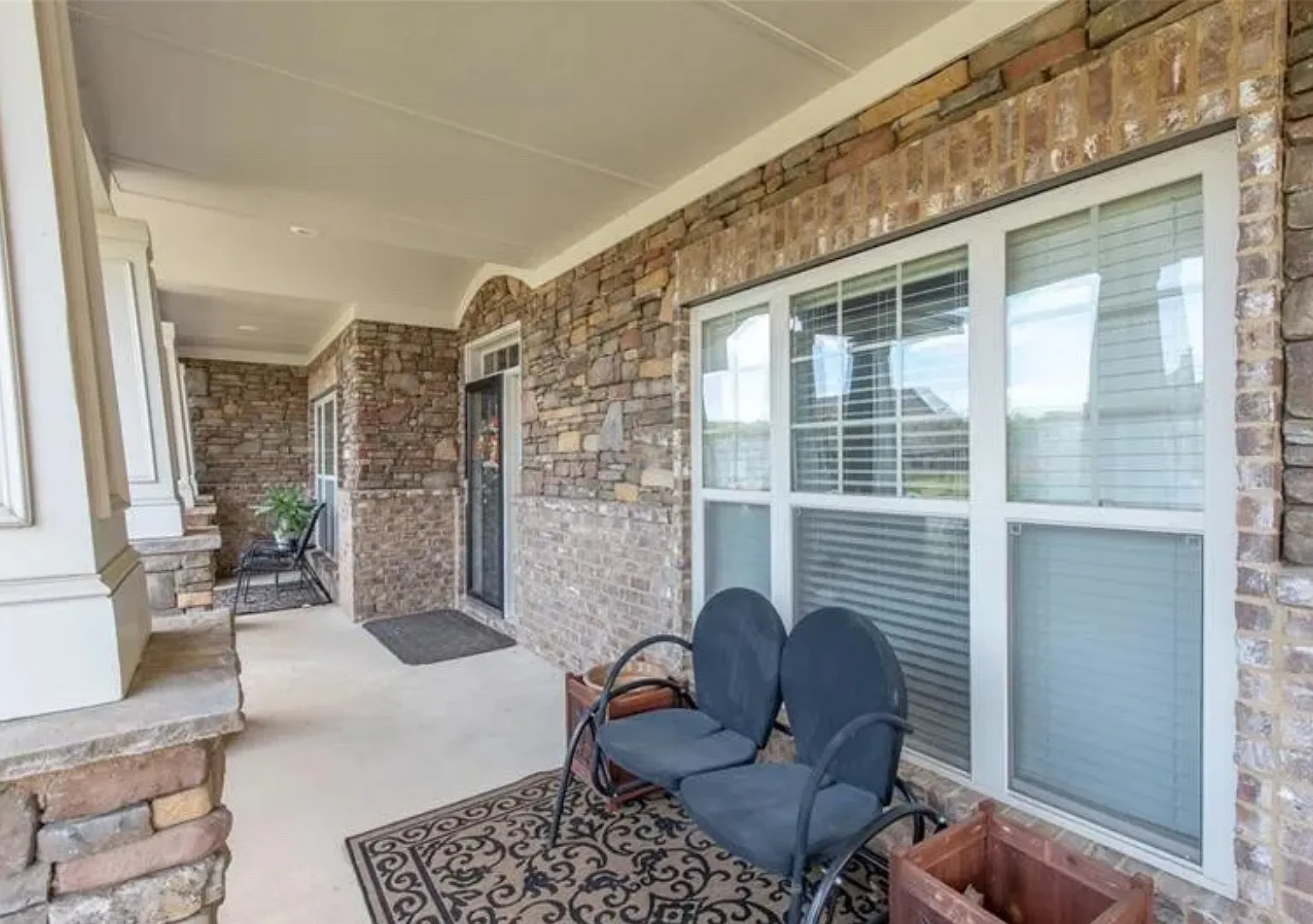 9461 Forest Crown Dr — Photo 2