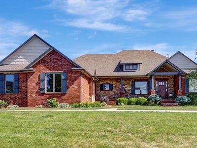 2612 N Paradise Ct, Wichita, KS, 67205
