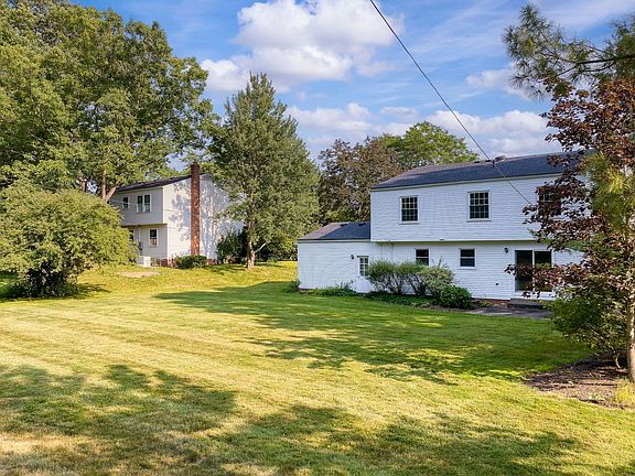 5th image of 32575 Arthur Rd