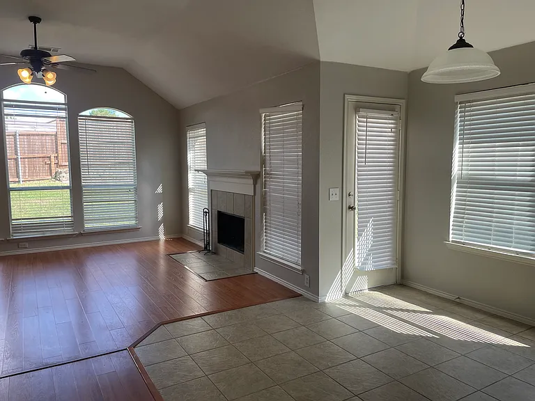 553 Presidio Dr — Photo 9