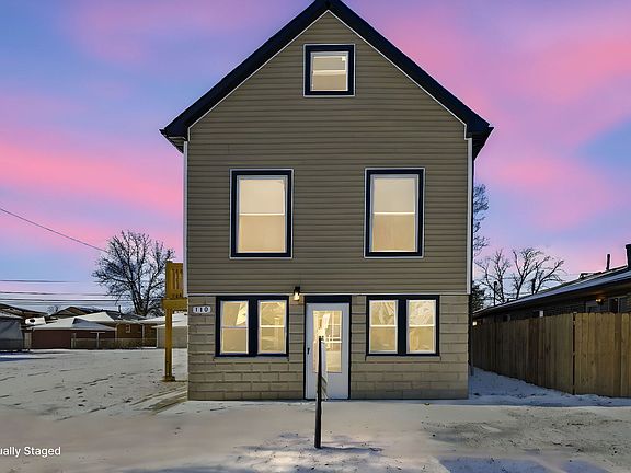 2nd image of 710 Greenbay Ave