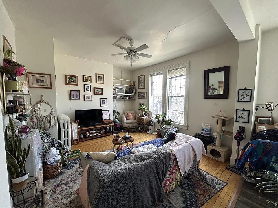 29 Langdon St #3