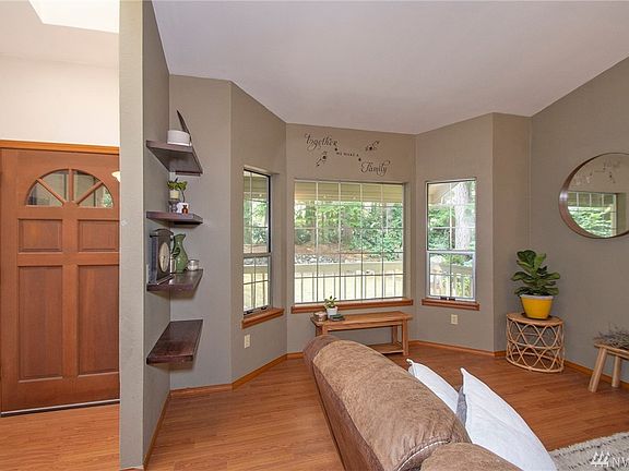 4th image of 6720 Richards Ave SE