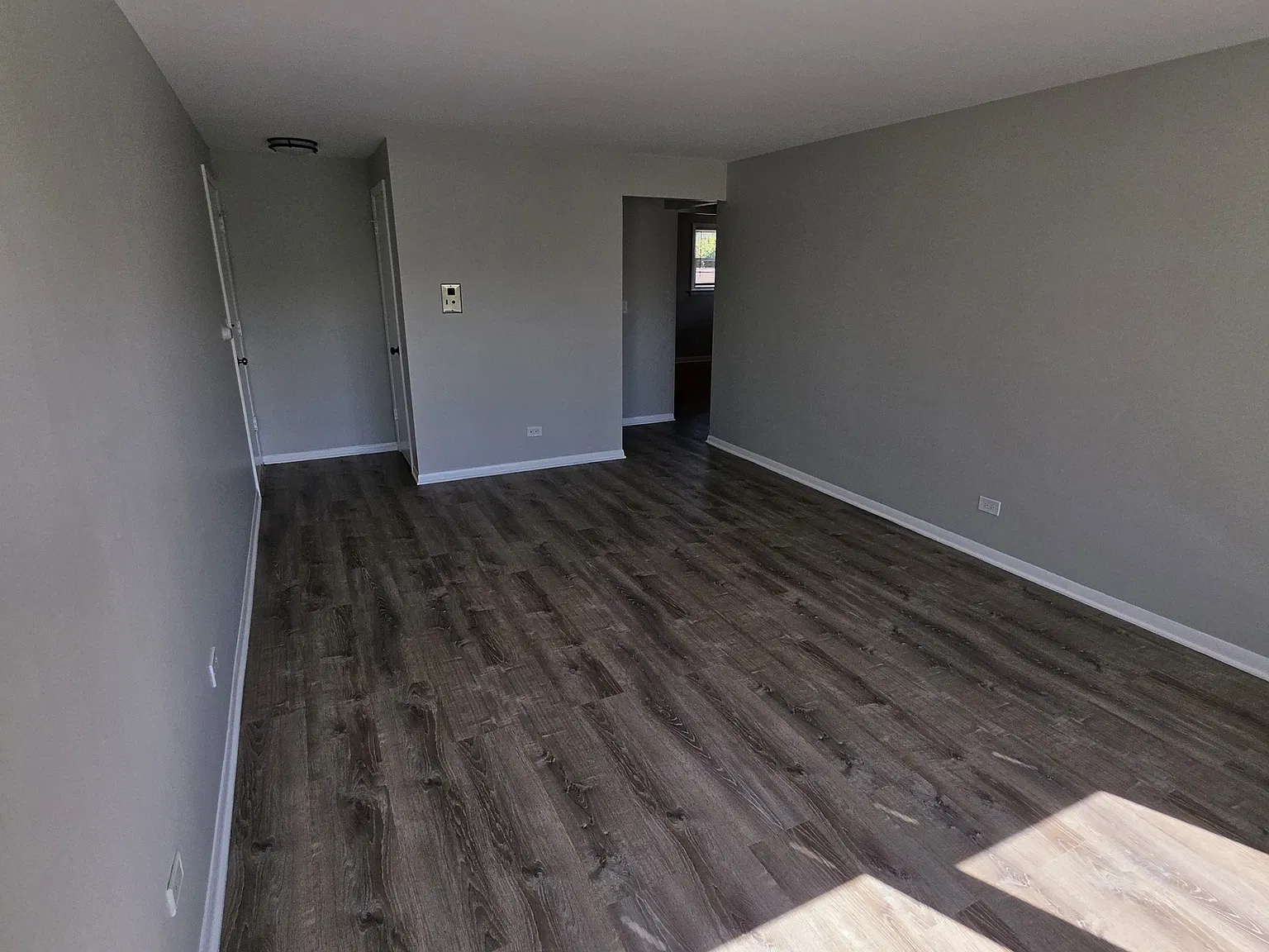 2 bed, 950 sqft, $1,700 — Photo 3