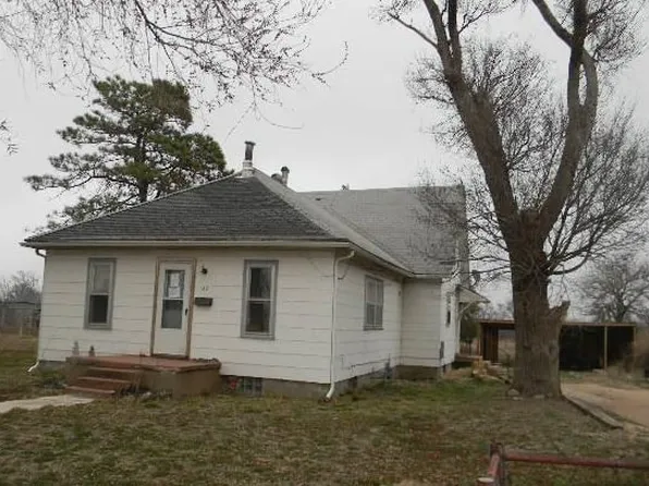 522 Mark Ave, Larned, KS 67550
