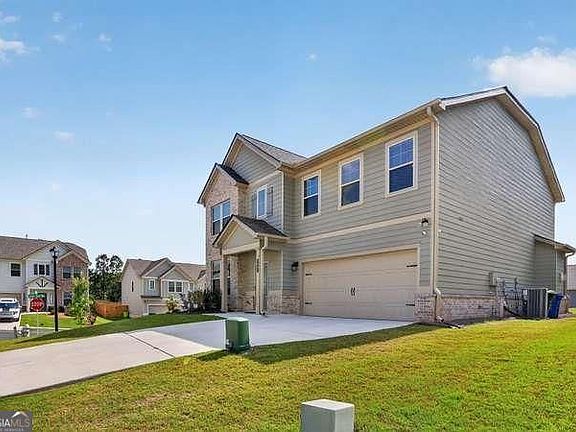 3rd image of 4005 Diane Ln