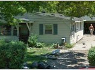 4619 Hughes Rd, Lansing, MI 48910