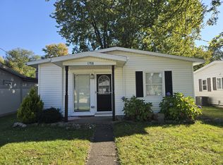 1708 Lynn St, Mishawaka, IN 46545