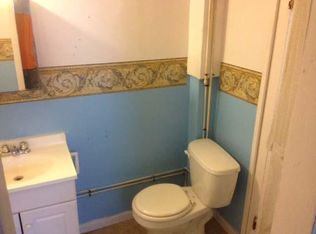 721 S 6th St, Osage City, KS 66523