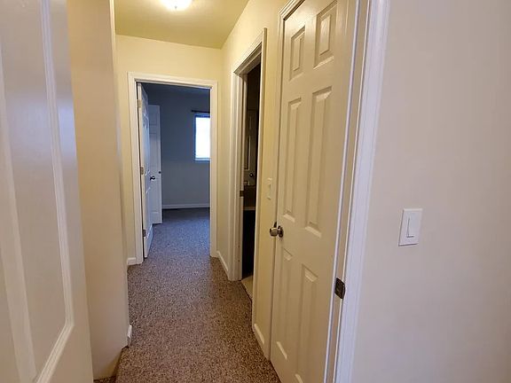 4th image of 420 S Oak St APT D