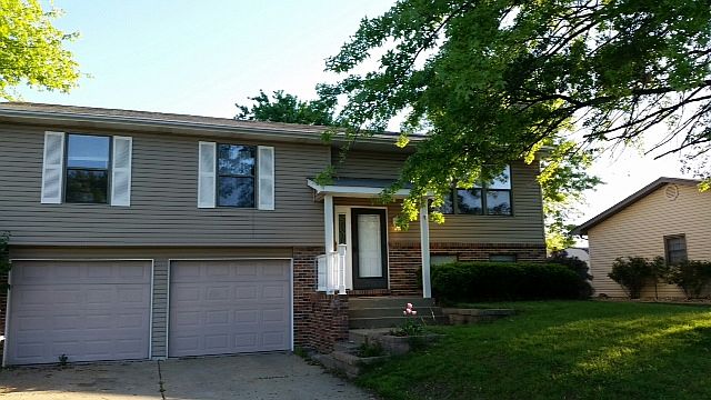 1st image of 701 Blackberry Ln