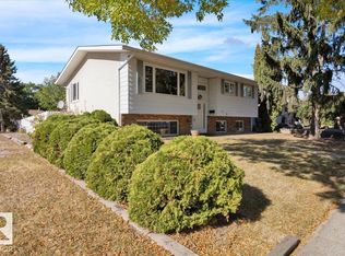 11914 40th St NW, Edmonton, AB T5W2K9